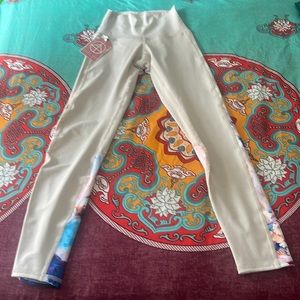 NWT Yogavated Reflect Realign Leggings